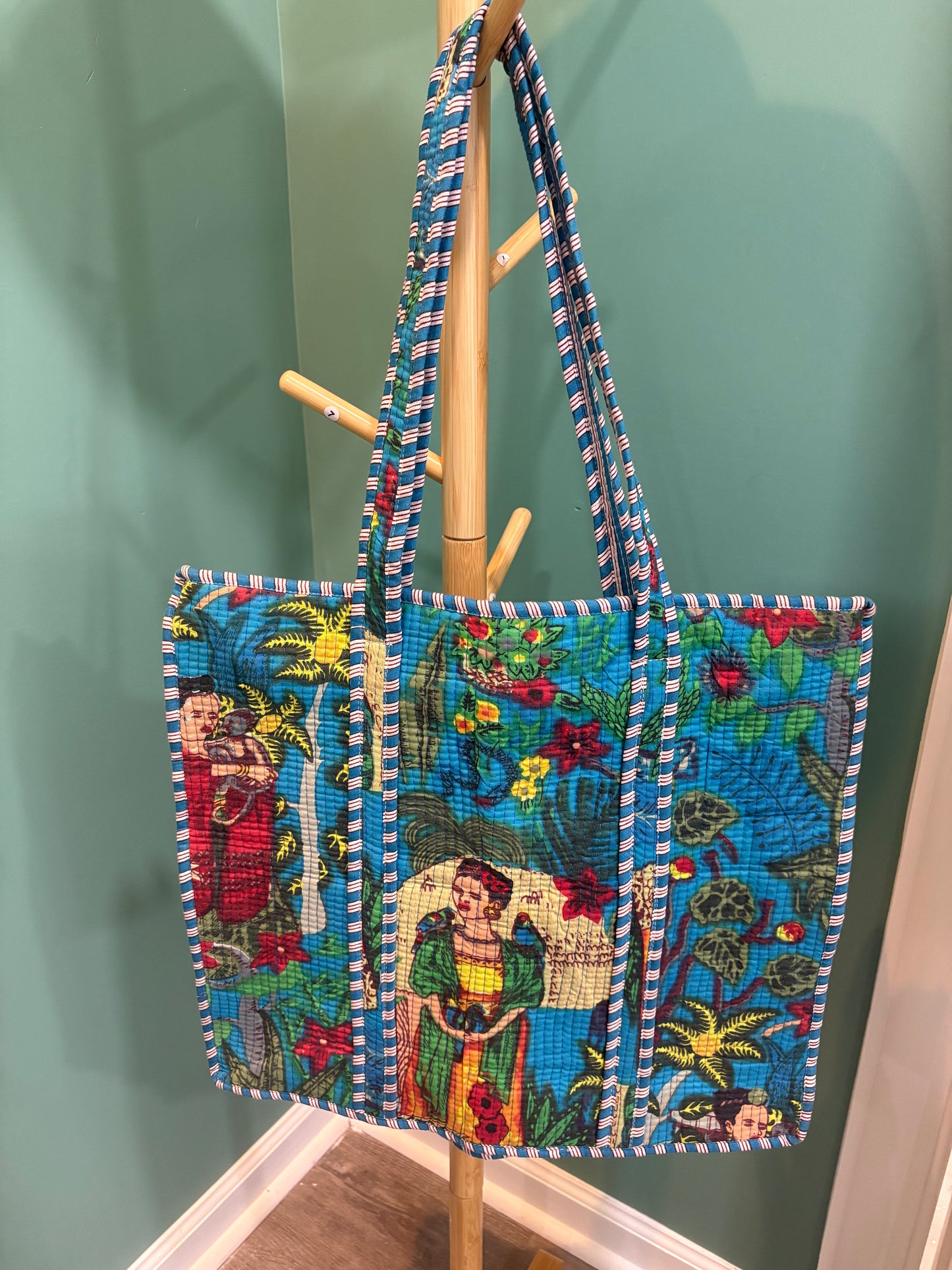 Queen's Garden Tote
